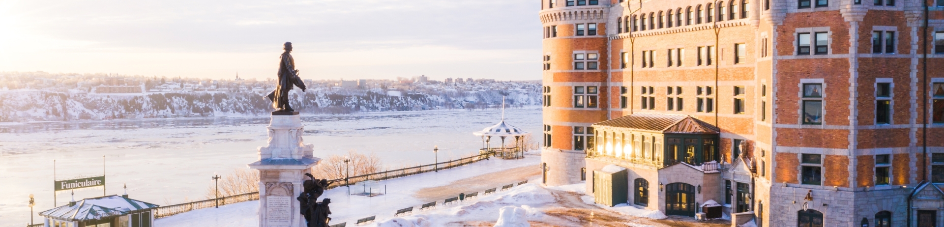 chateau-exterieur-hiver-vue-fleuve