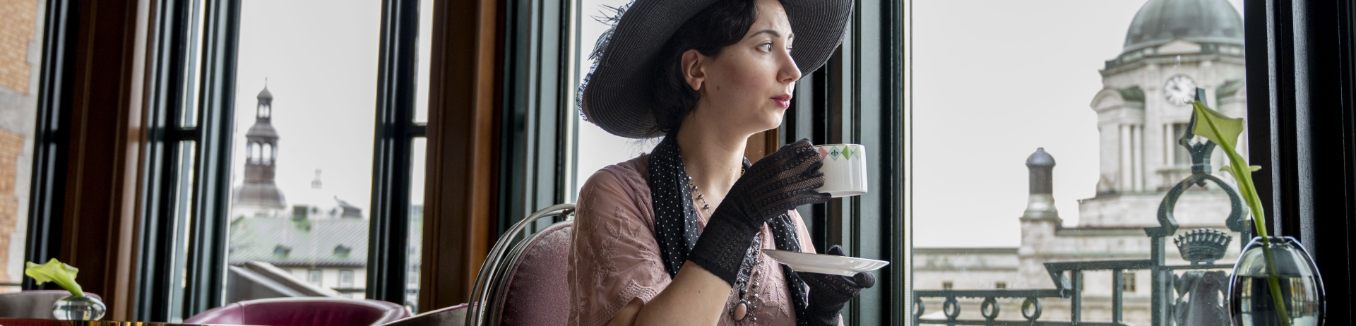 emily_post_drinking_tea